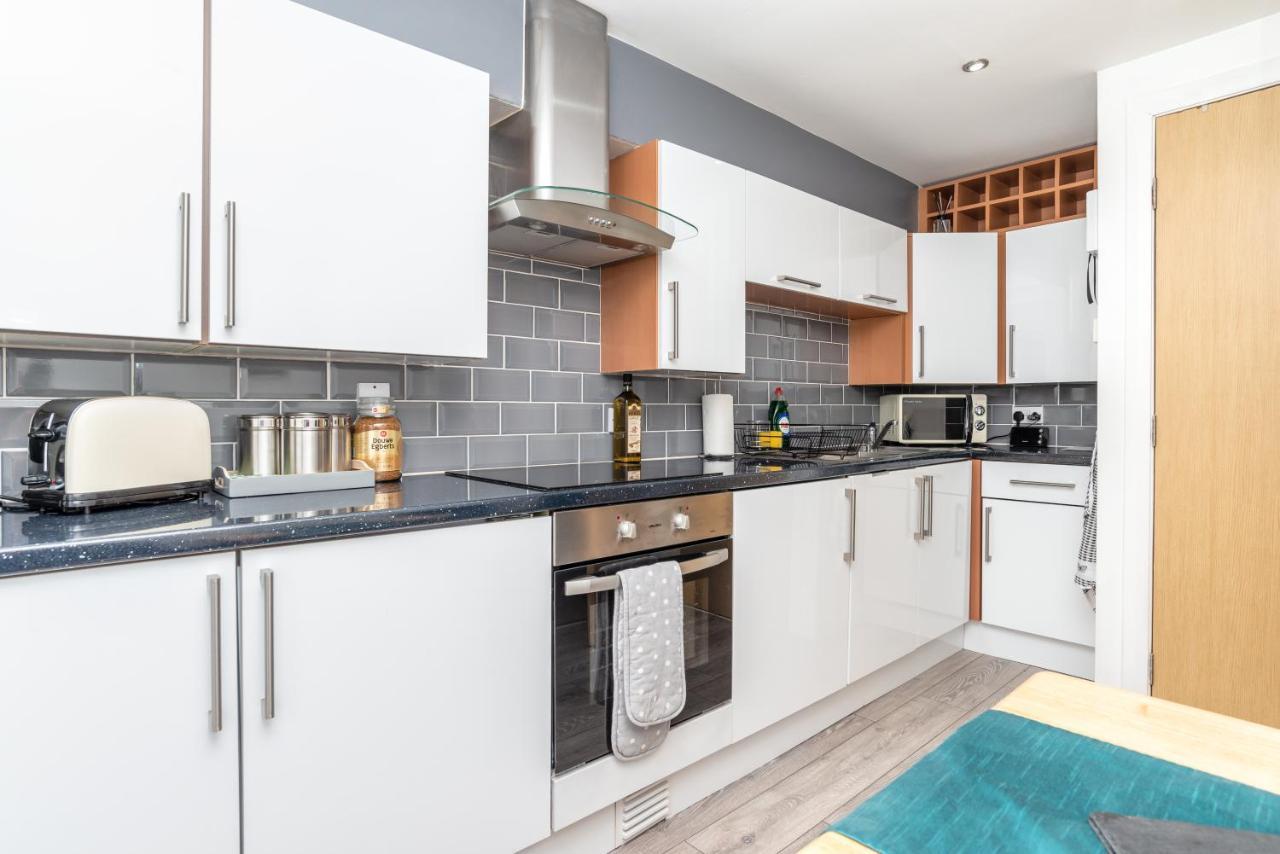 Апартаменты Historic Location, Private Parking, Ground Floor Luxury Flat